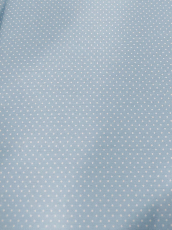 Popelín azul topo blanco.